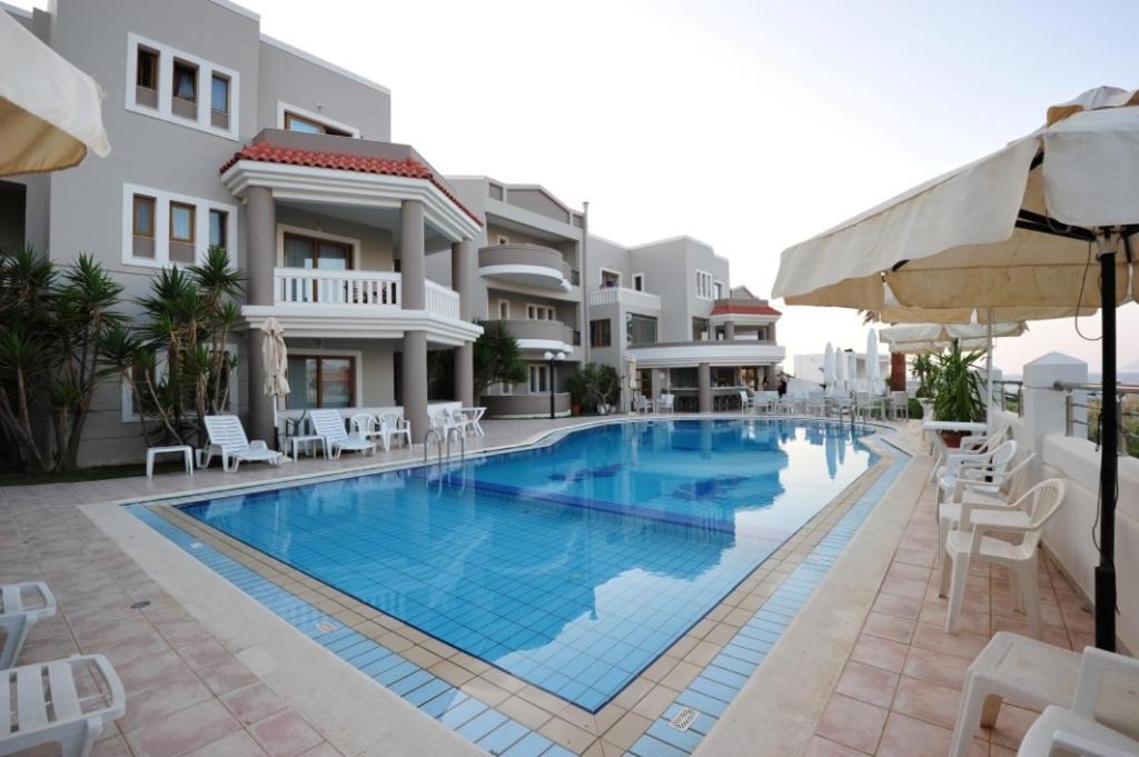 Stavroula Palace 2 *