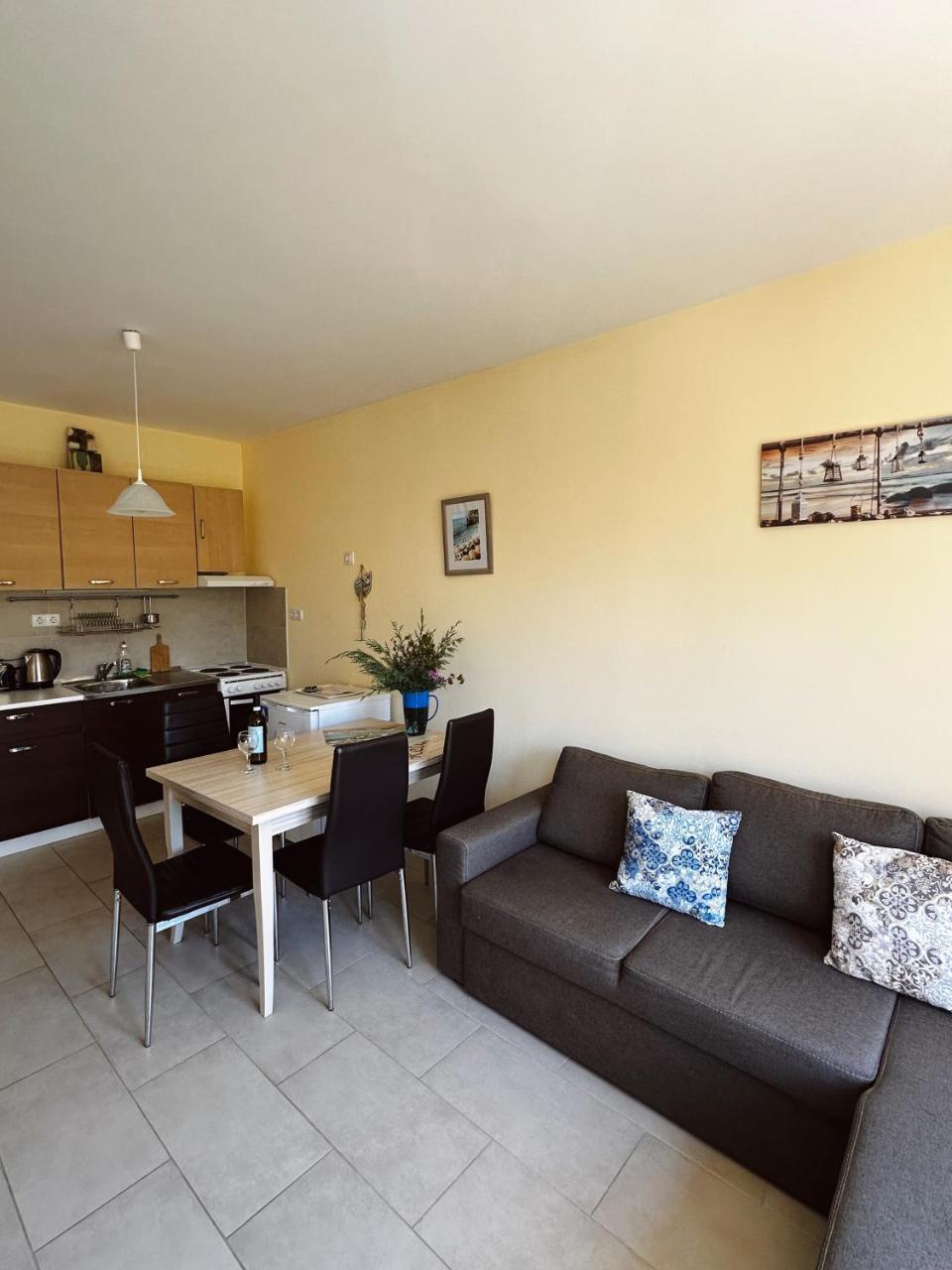 Cozy Studio At Camping Gradina