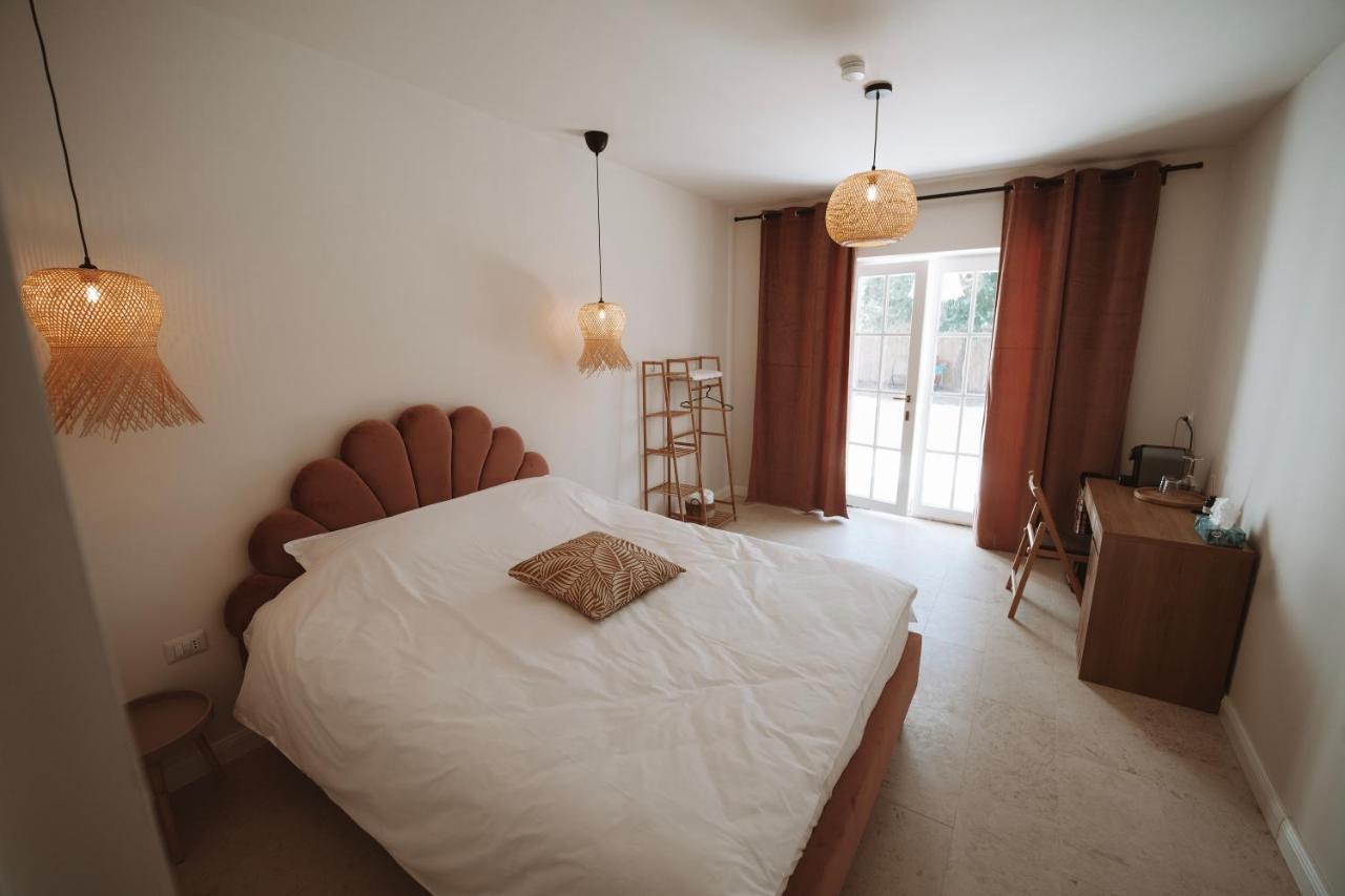 Eunoia - Room 1