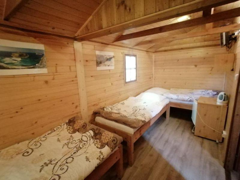 Gosciniec Grek Zorba - Pokoje I Domki 4 Osobowe - 16km Od Zator Energylandia em Andrychow