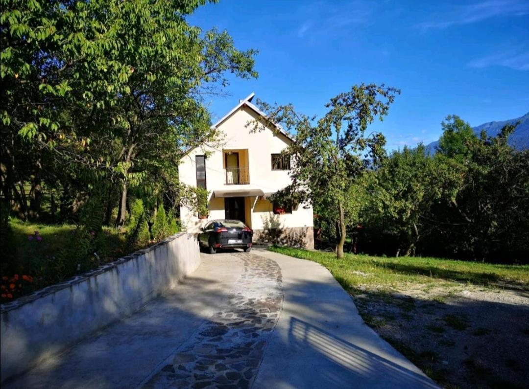 Casa Flutar