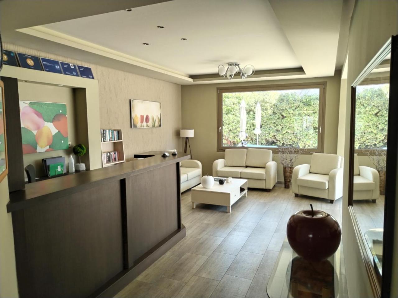 Garden Hotel 3 *
