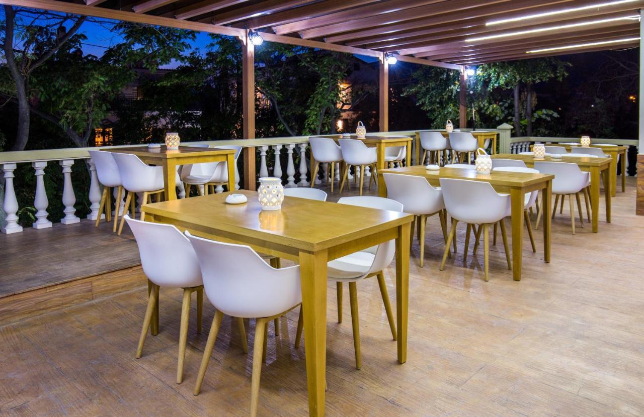 Garden Hotel 3 *