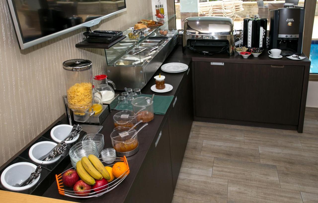 Garden Hotel 3 *