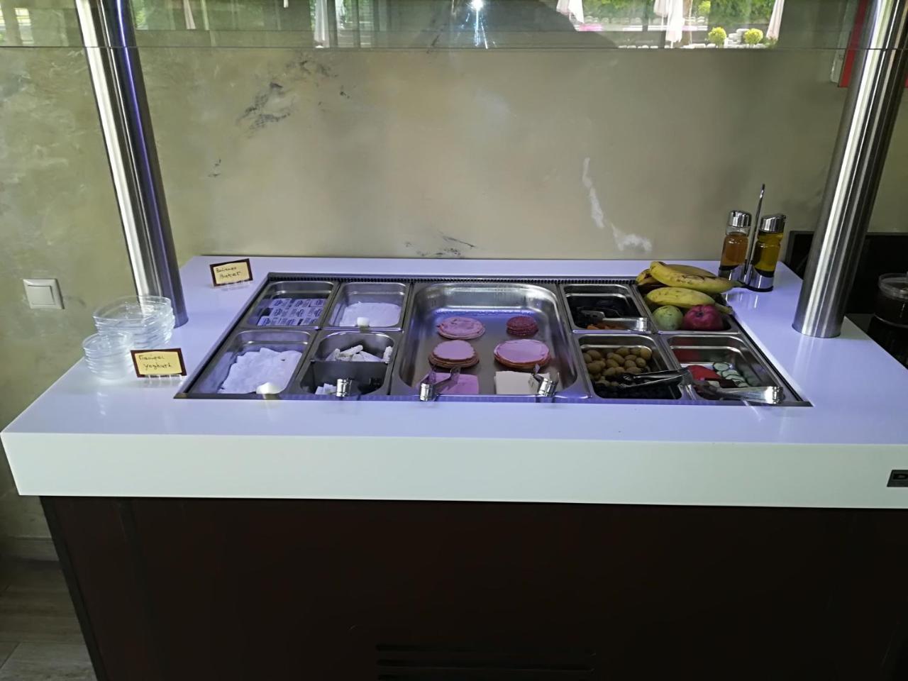 Garden Hotel 3 *