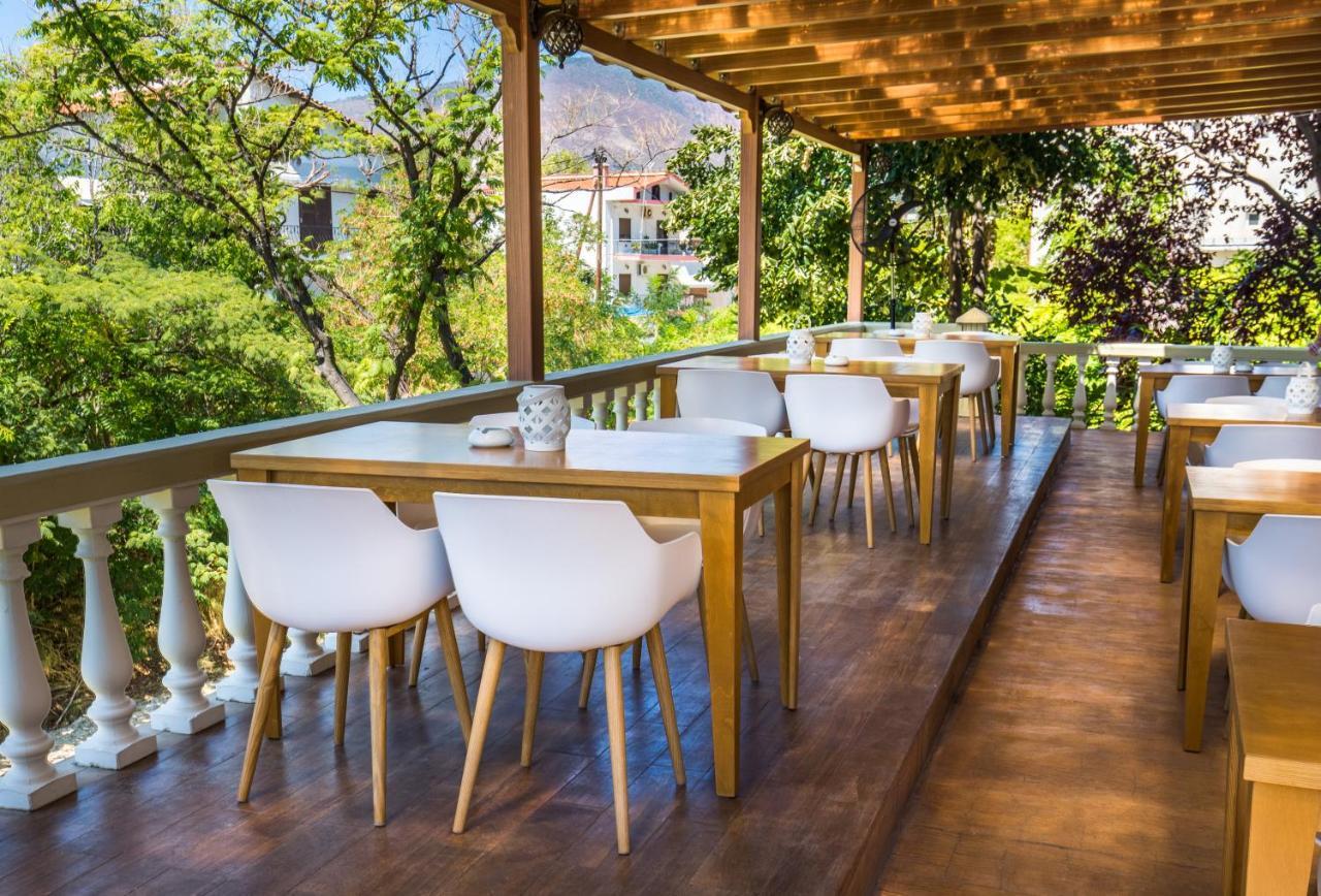 Garden Hotel 3 *