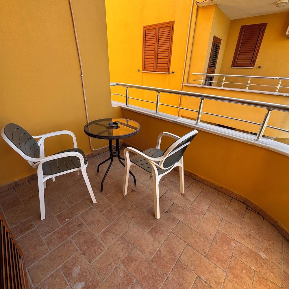 BELIX HOTEL APARTMENTS NEAR THE BEACH