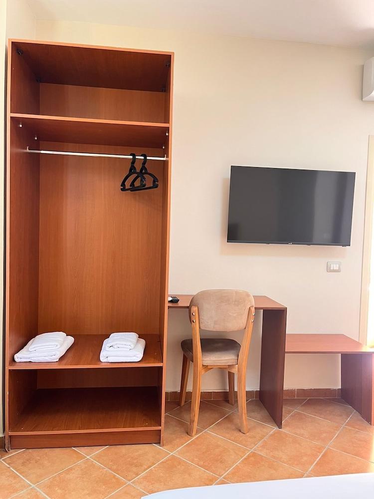 BELIX HOTEL APARTMENTS NEAR THE BEACH