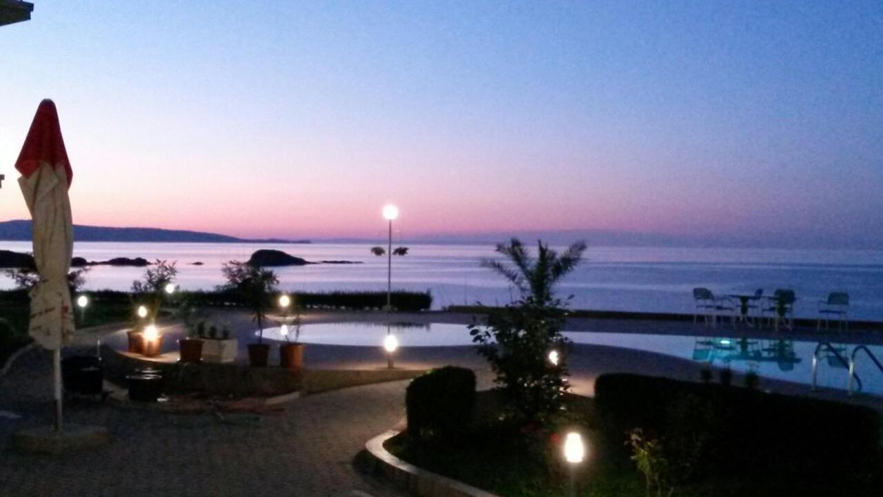 Alexander Lozenets Beach Complex Apartment