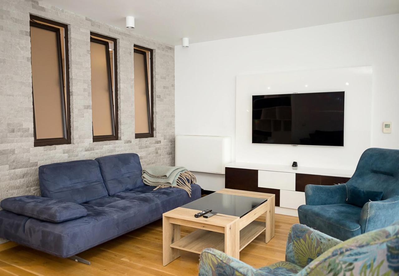 Modern Elegance In Varna Spacious 3-bedroom Home by Flat Manager