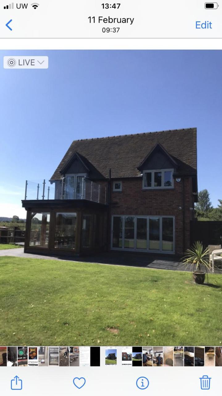 Bumble Cottage in Wolverhampton
