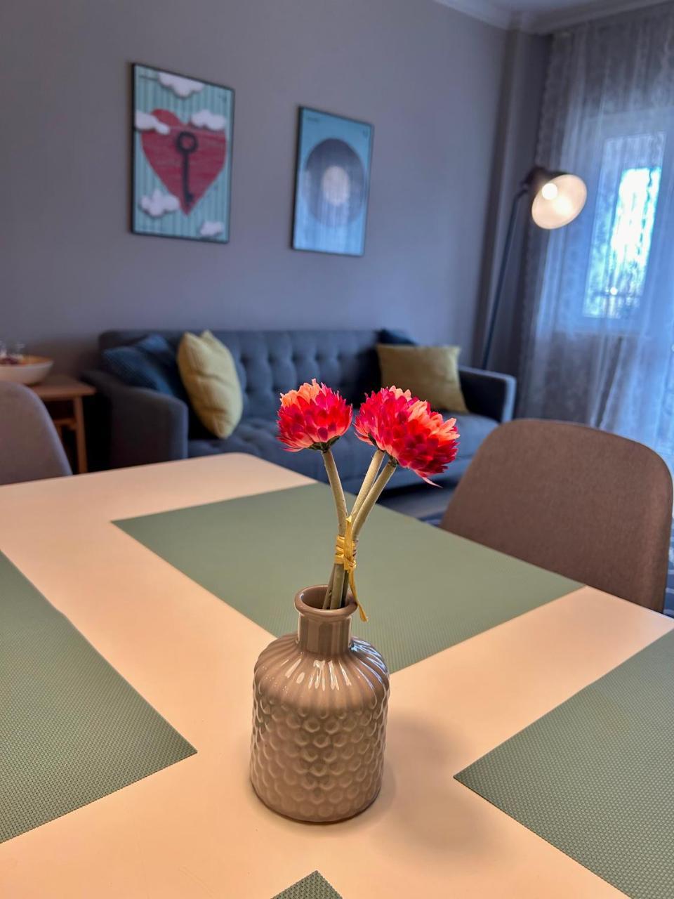 Sea Breeze L 2bd Sea Garden Apartment
