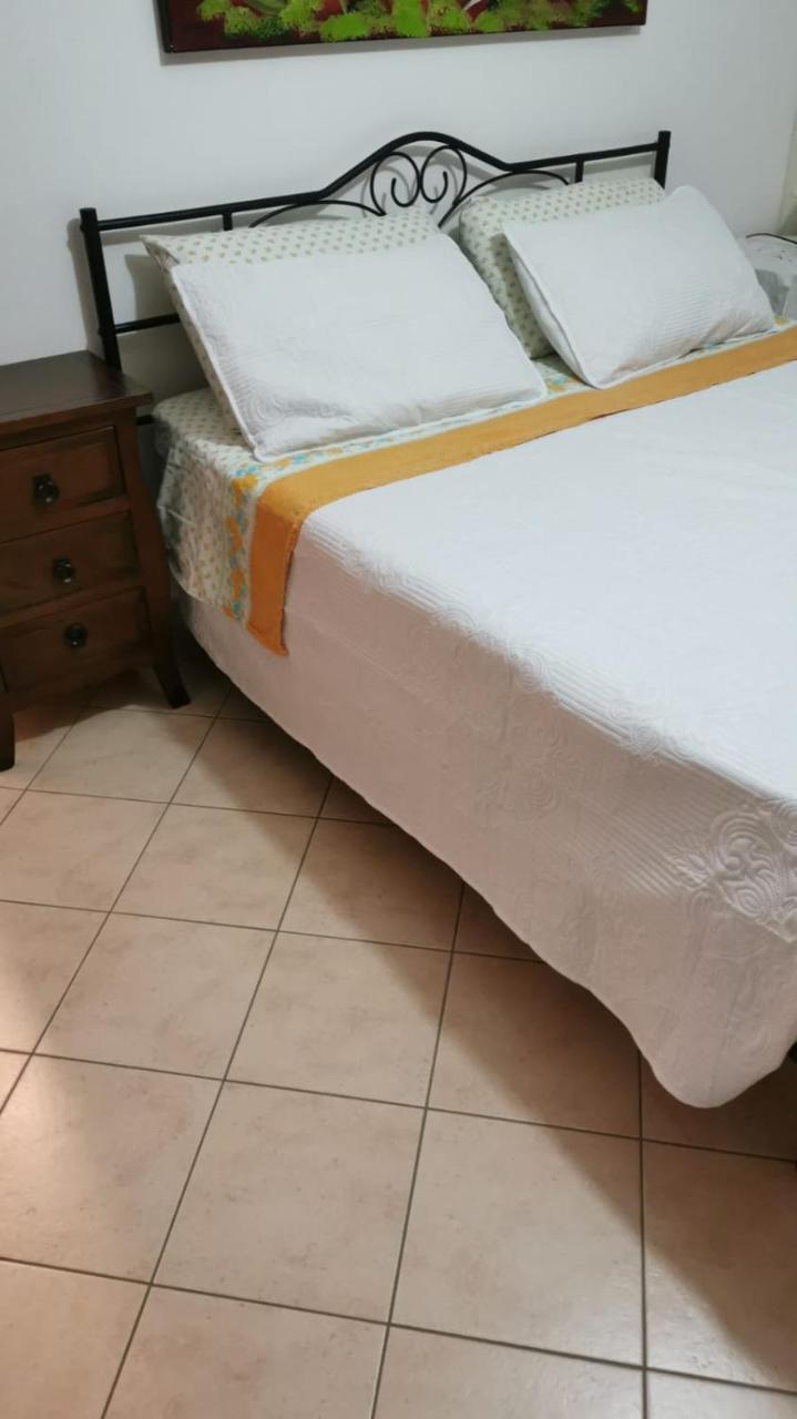 Localita Medau Desogus,40-Guest House em Carbonia