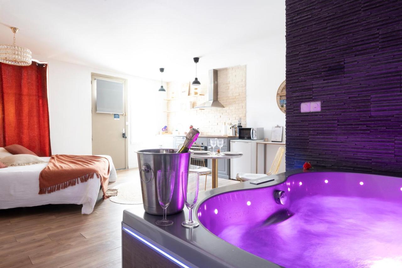 Loft Romantique - SPA Privatif - SPA Noctambulles (Adults Only) à Hyeres