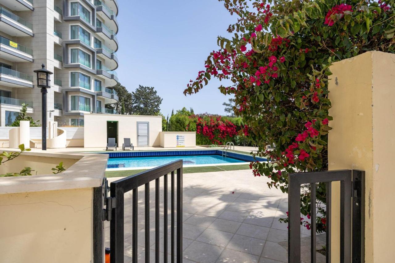 Marathon Beach Apartment With Shared Pool