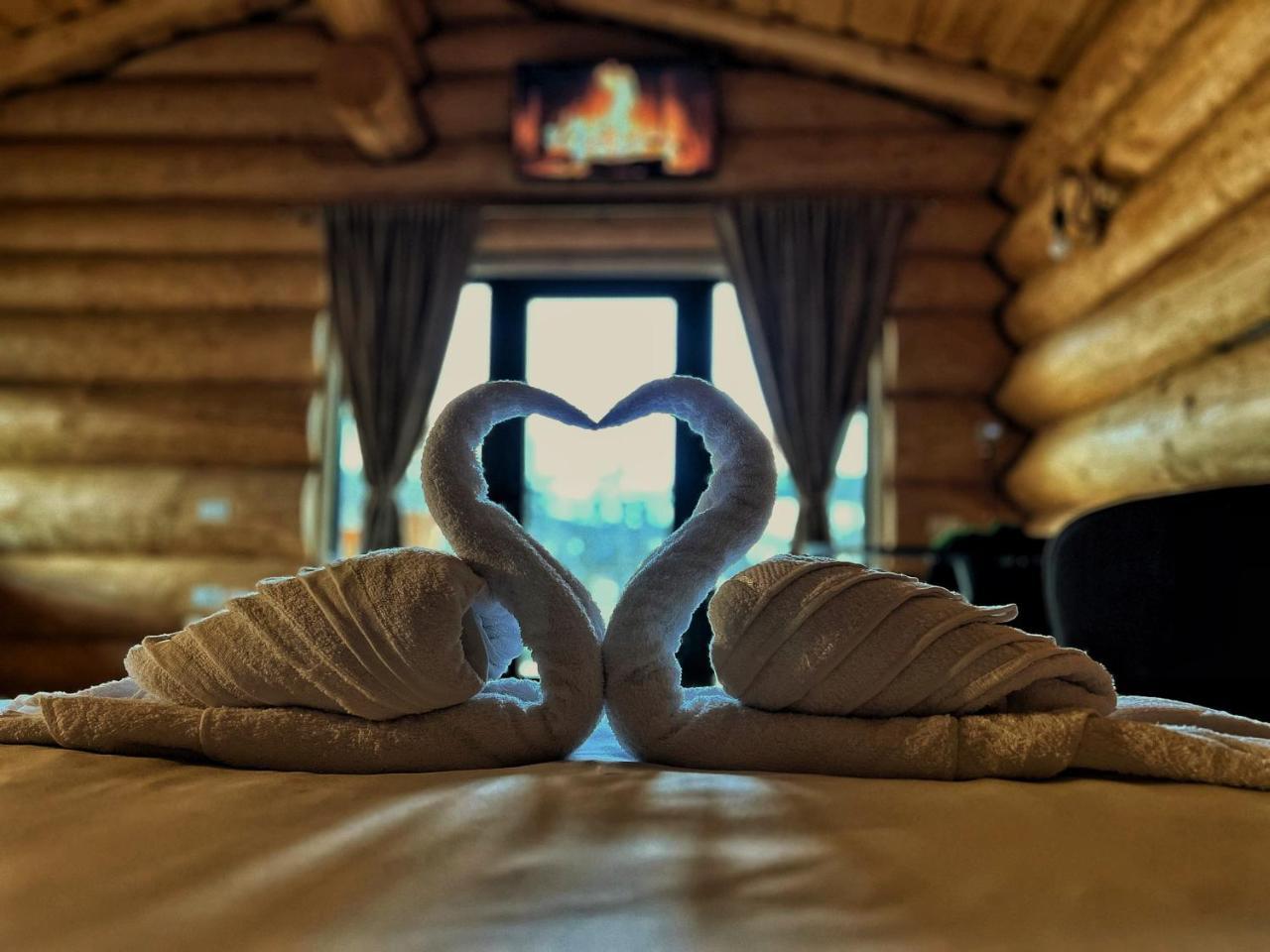 Eastwood Cabins