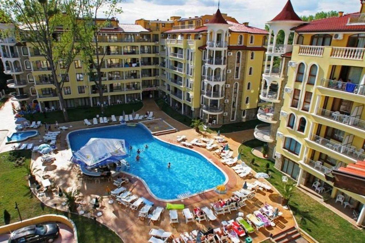 Summer Dreams Apartcomplex