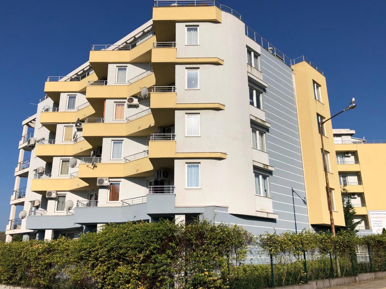 Kristal Beach Apartments Aparthotel