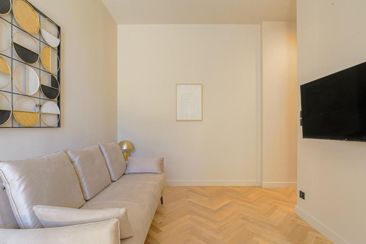 Studio Avec Terrasse Aux Portes de Lyon, Ecully em Ecully