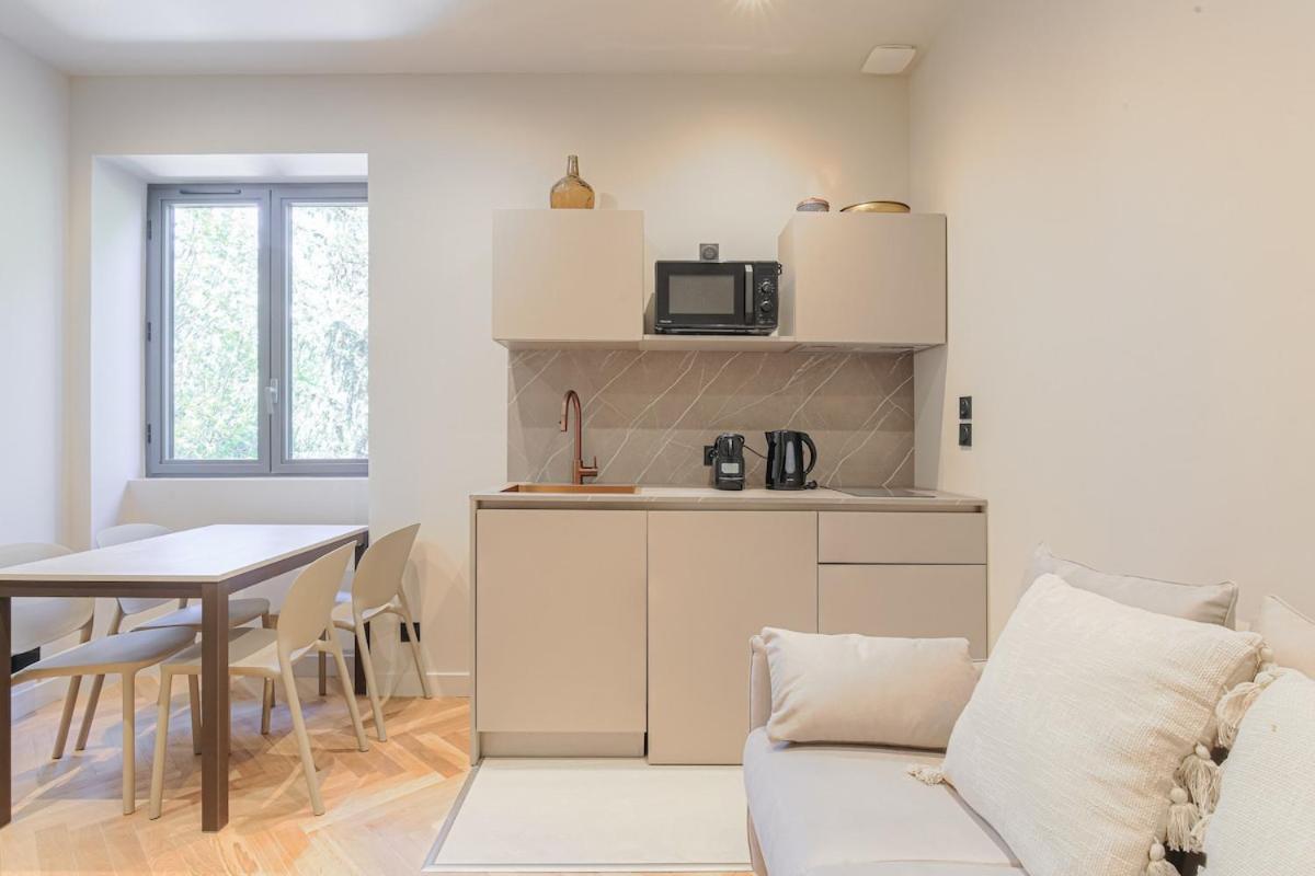 Appartement Moderne Et Confortable , Ecully em Ecully