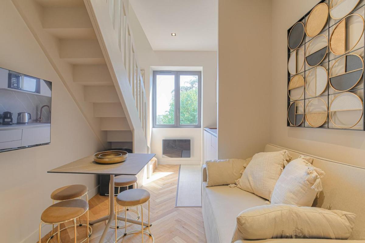 Appartement Moderne Et Chaleureux, Ecully em Ecully