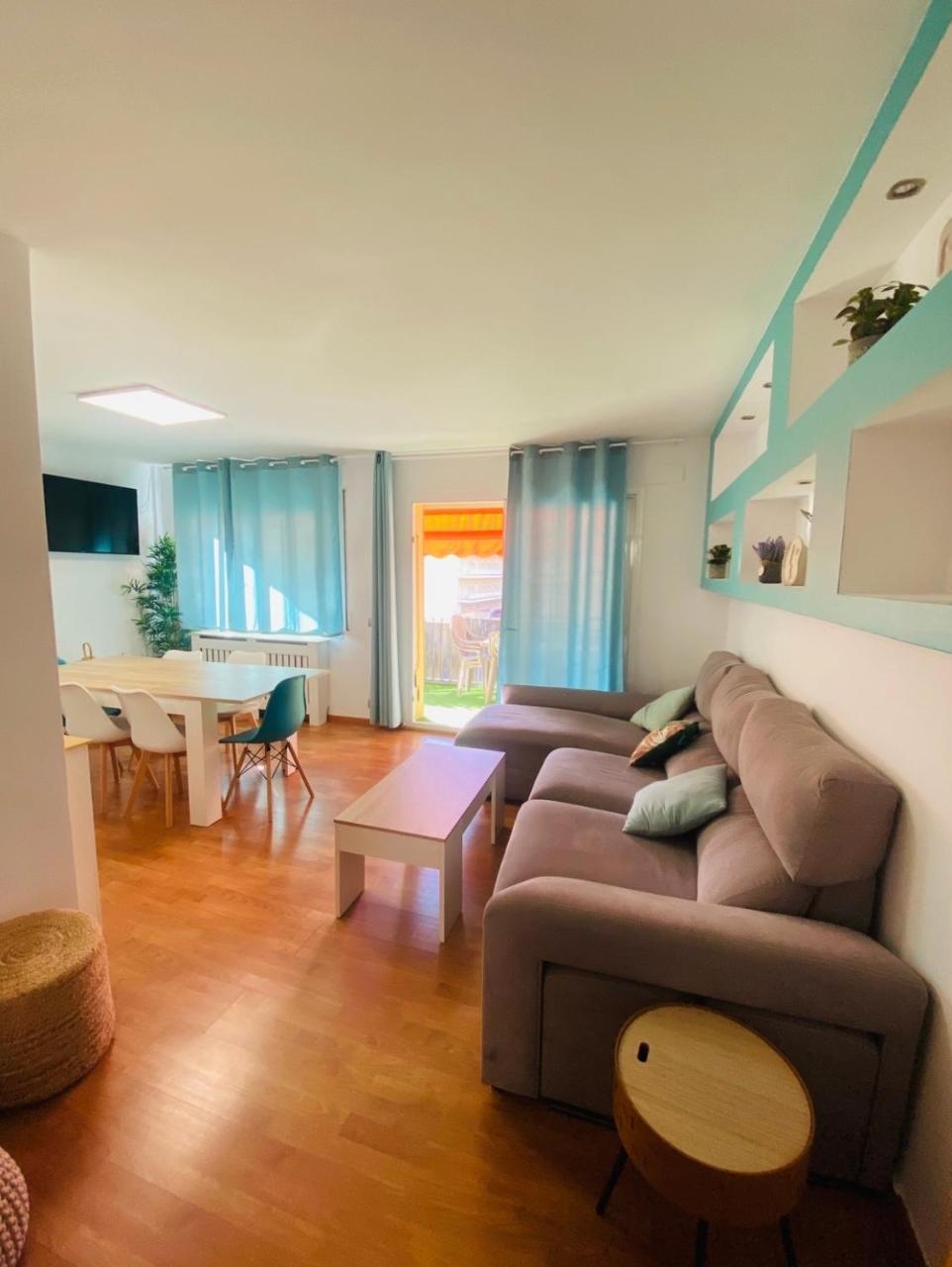 Piso Shic De Playa Fenals Con Terraza Y Piscina