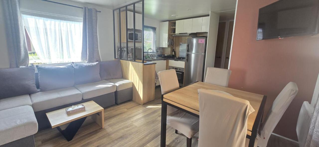 Mobil Home Camping Les Sables du Midi 3 Chambres à Serignan
