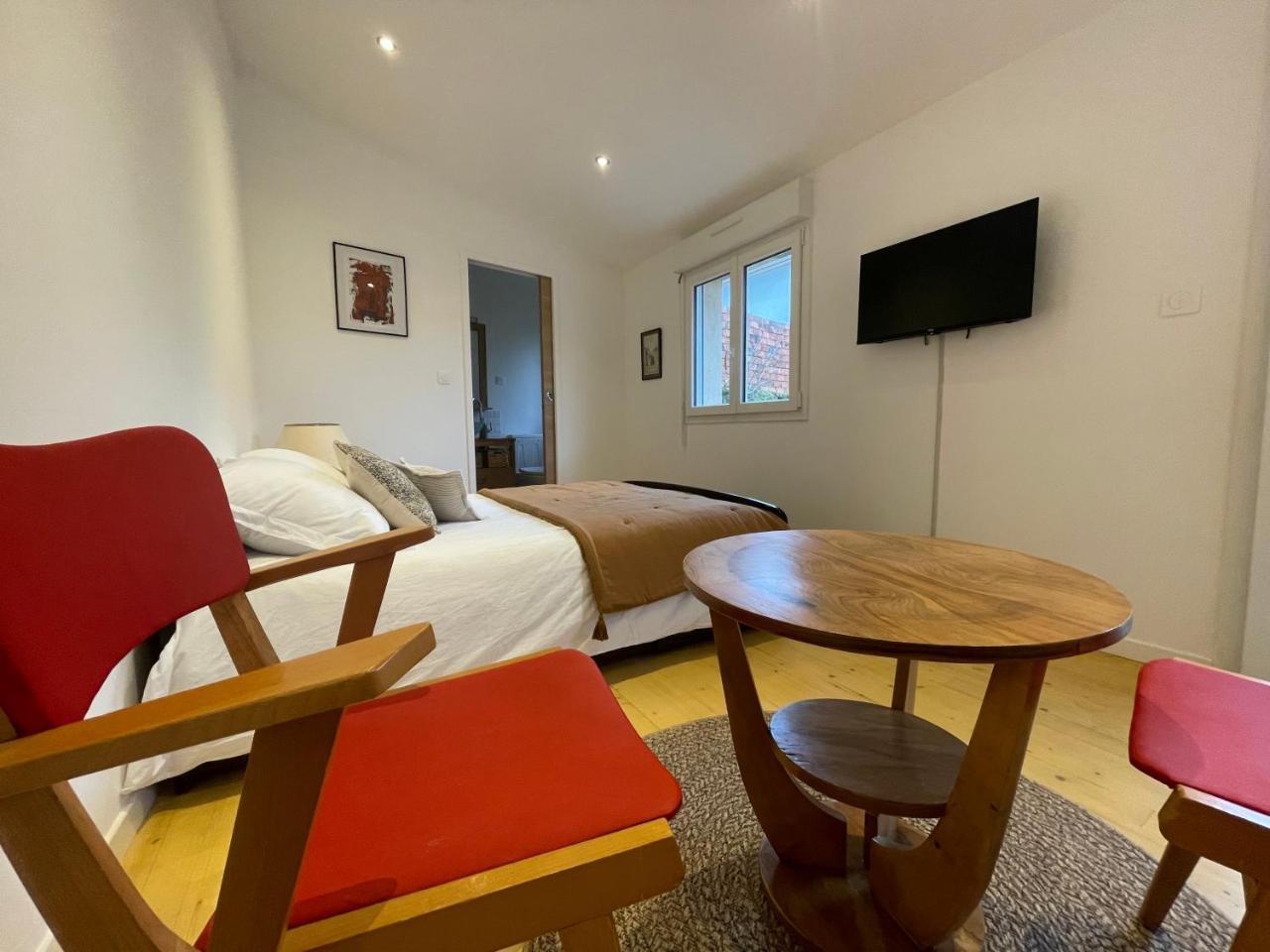 Chambre Cosy Dans Le Centre de Blaye - Clim - Air Con (Adults Only) à Blaye