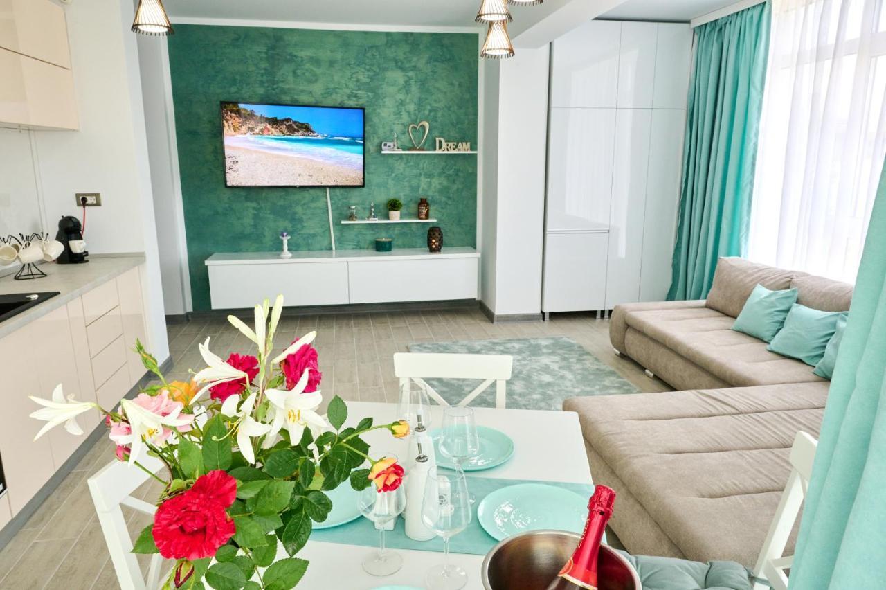 Smarald Apartment Alezzi Spa N Pools Beach Resort
