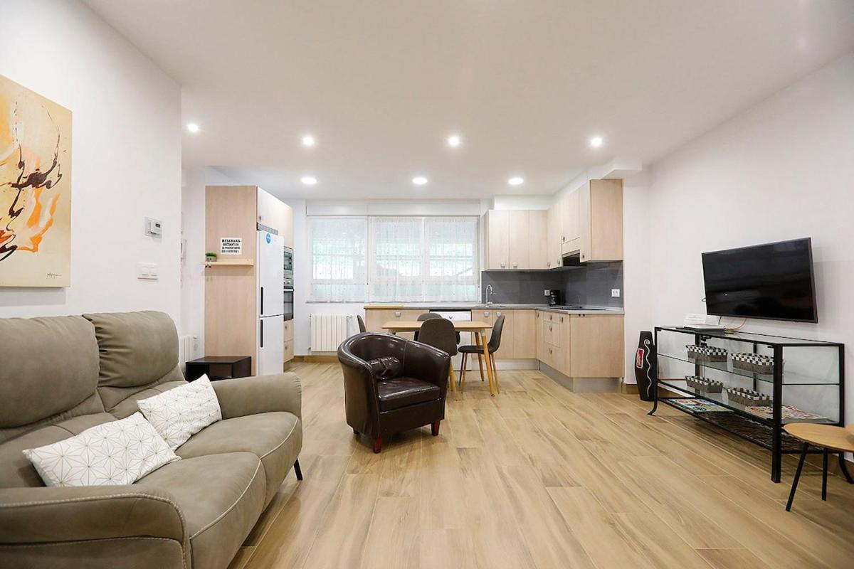 Modern Apartment Well Connected