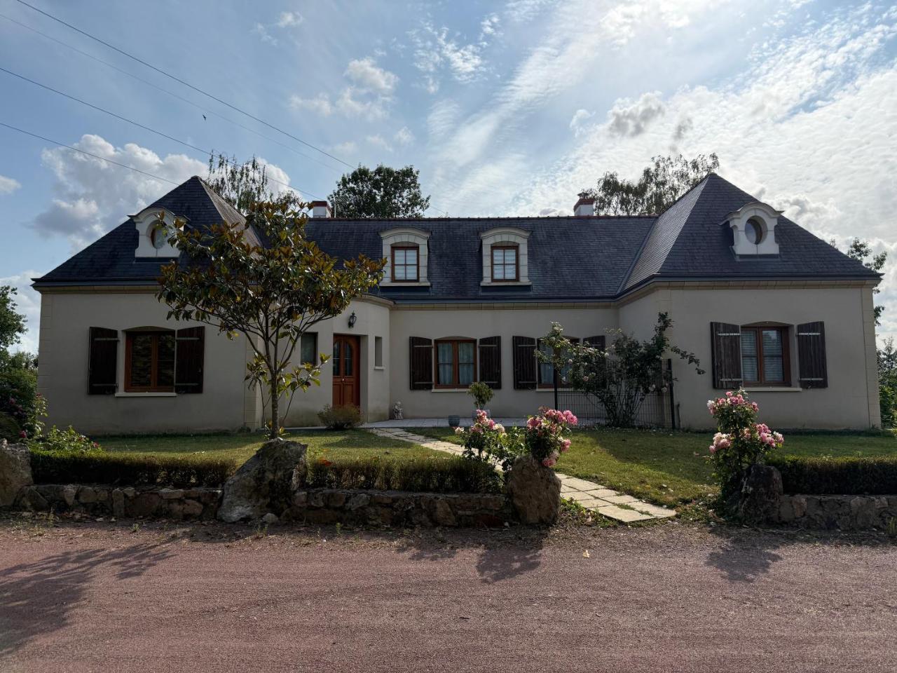 Etage Complet a la Campagne (Adults Only) em Chemille-en-anjou
