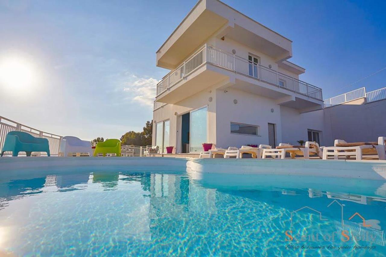 Luxurious Villa in Favara + Pool em Favara