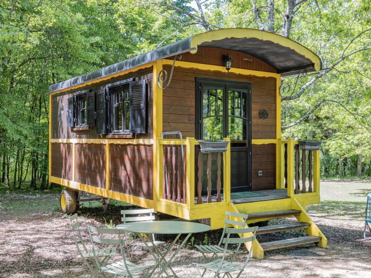 La Roulotte Jaune em Monsac