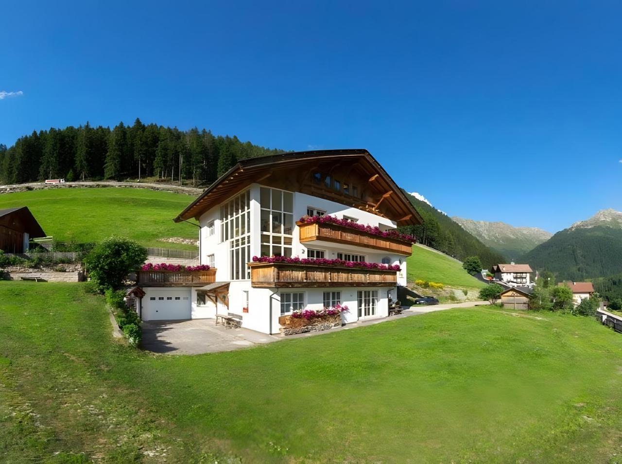 Tscharfhof em San-leonardo-in-passiria