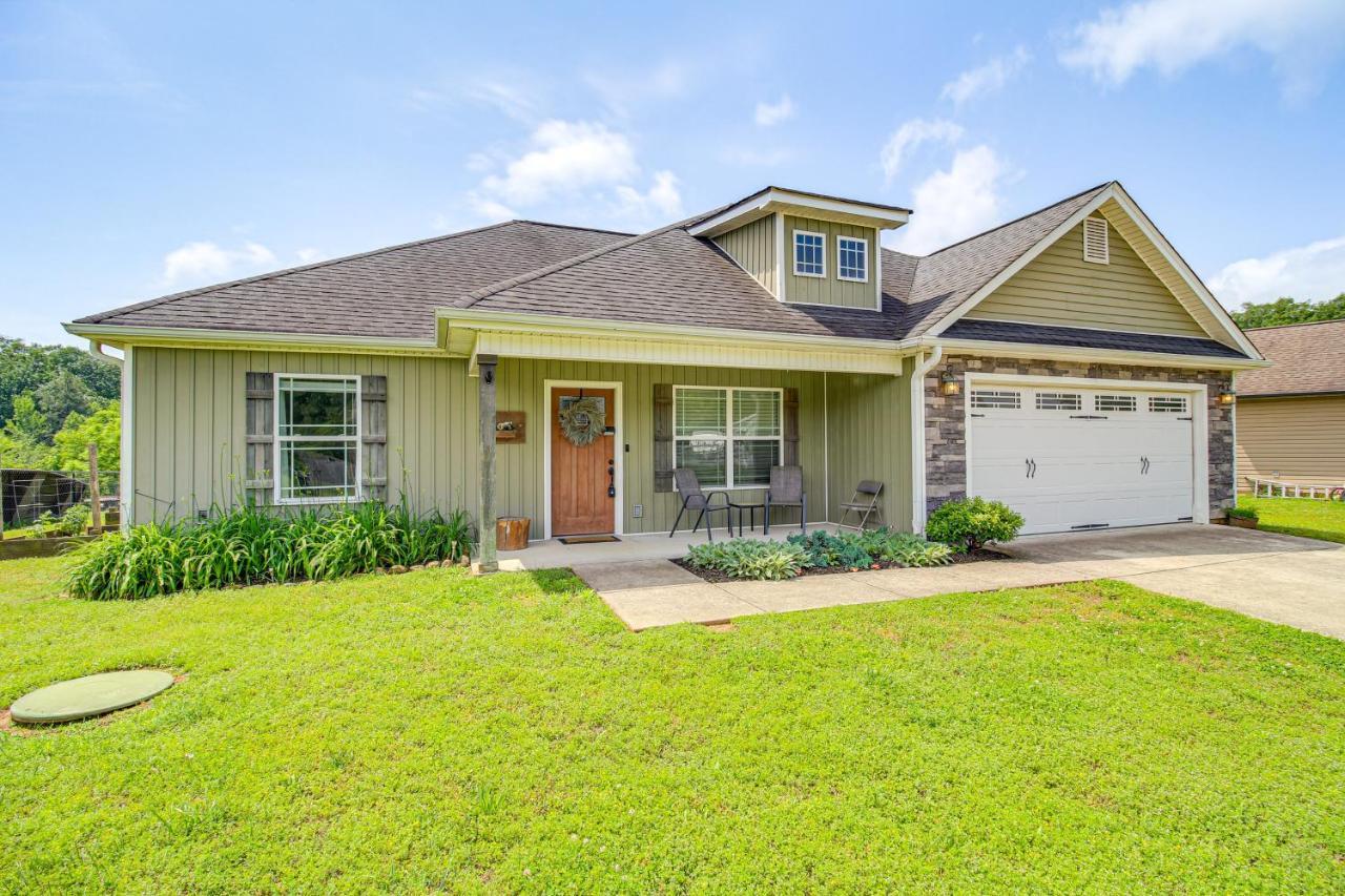 13 Mi To Chattanooga Family Home with Backyard! em Chickamauga