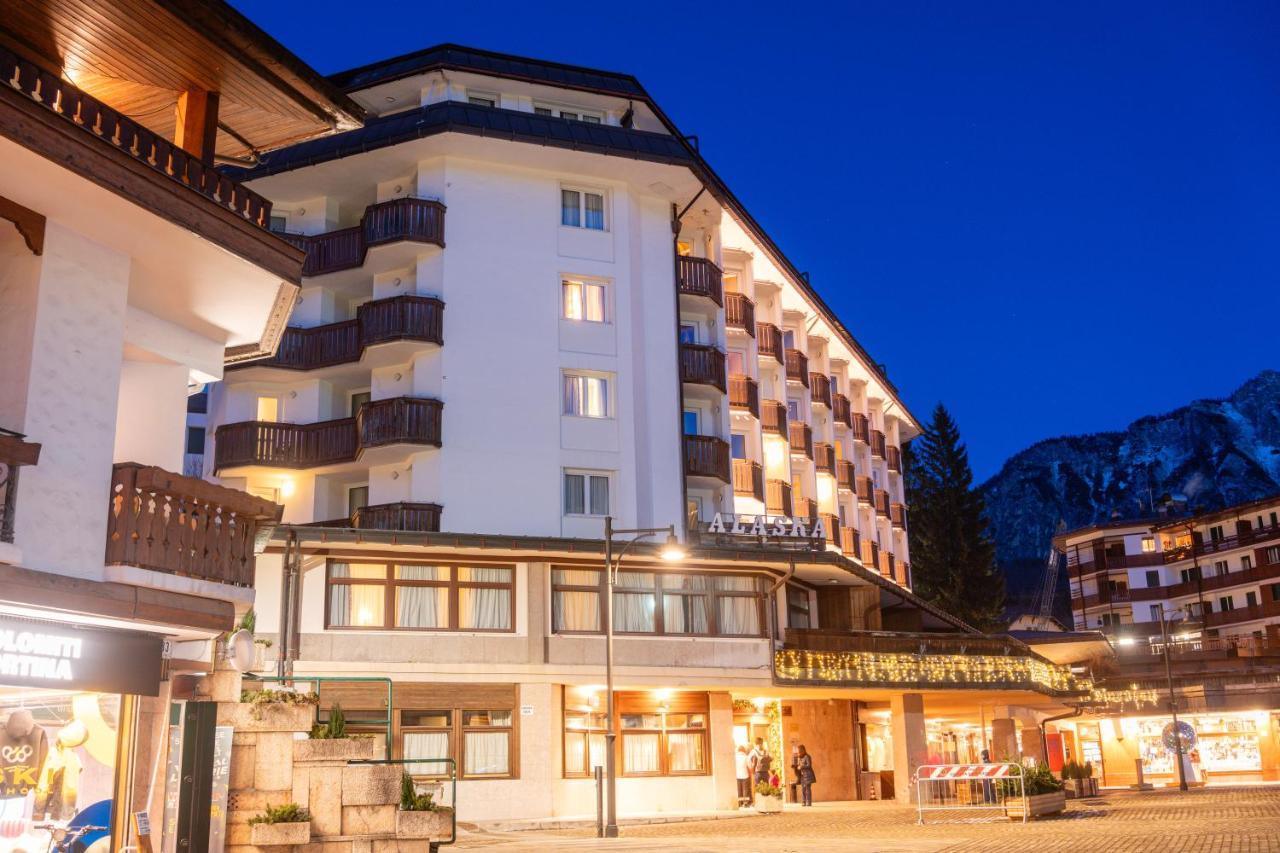 Hotel Alaska Cortina
