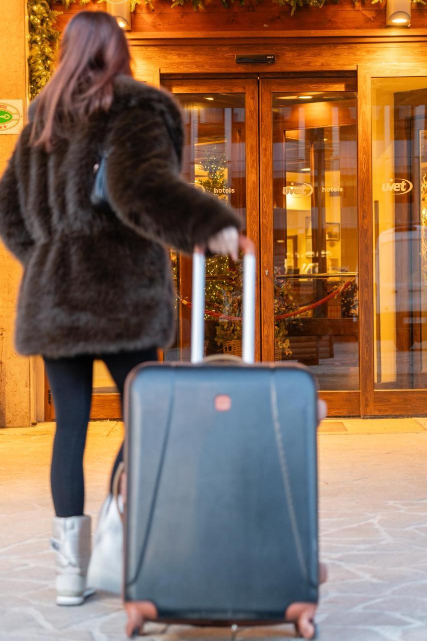 Hotel Alaska Cortina