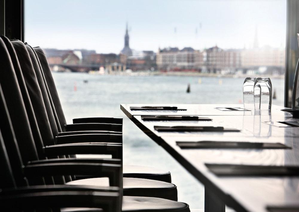 Copenhagen Island Hotel