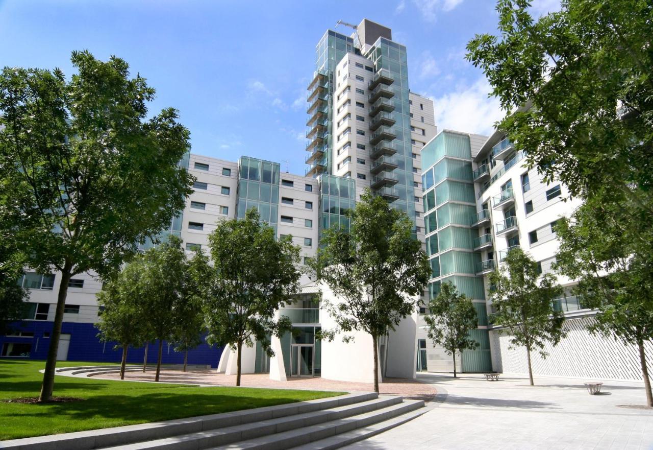 Marlin Apartments Empire Square