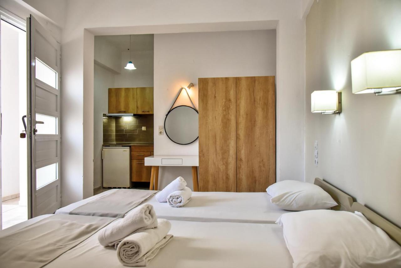 Iraklis Studios & Apartments