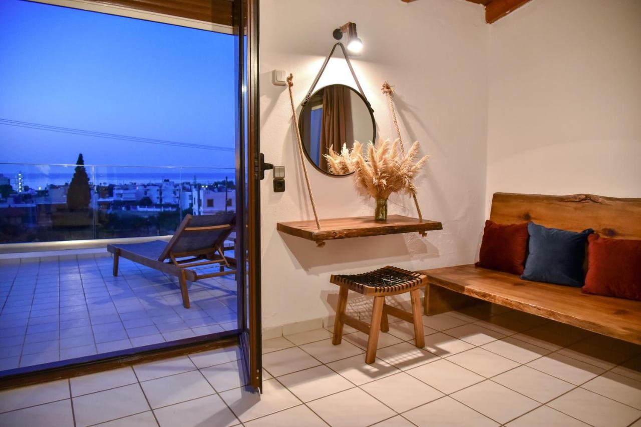 Iraklis Studios & Apartments