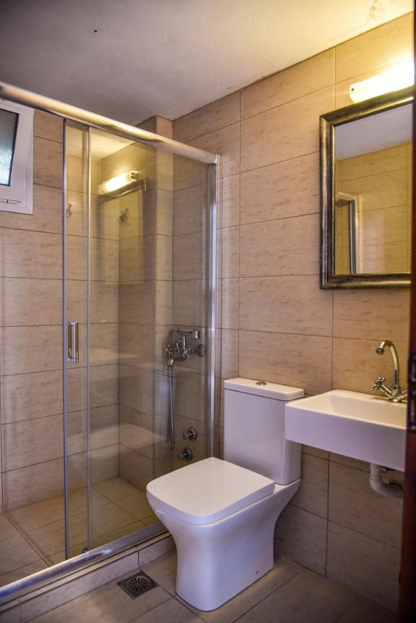 Iraklis Studios & Apartments