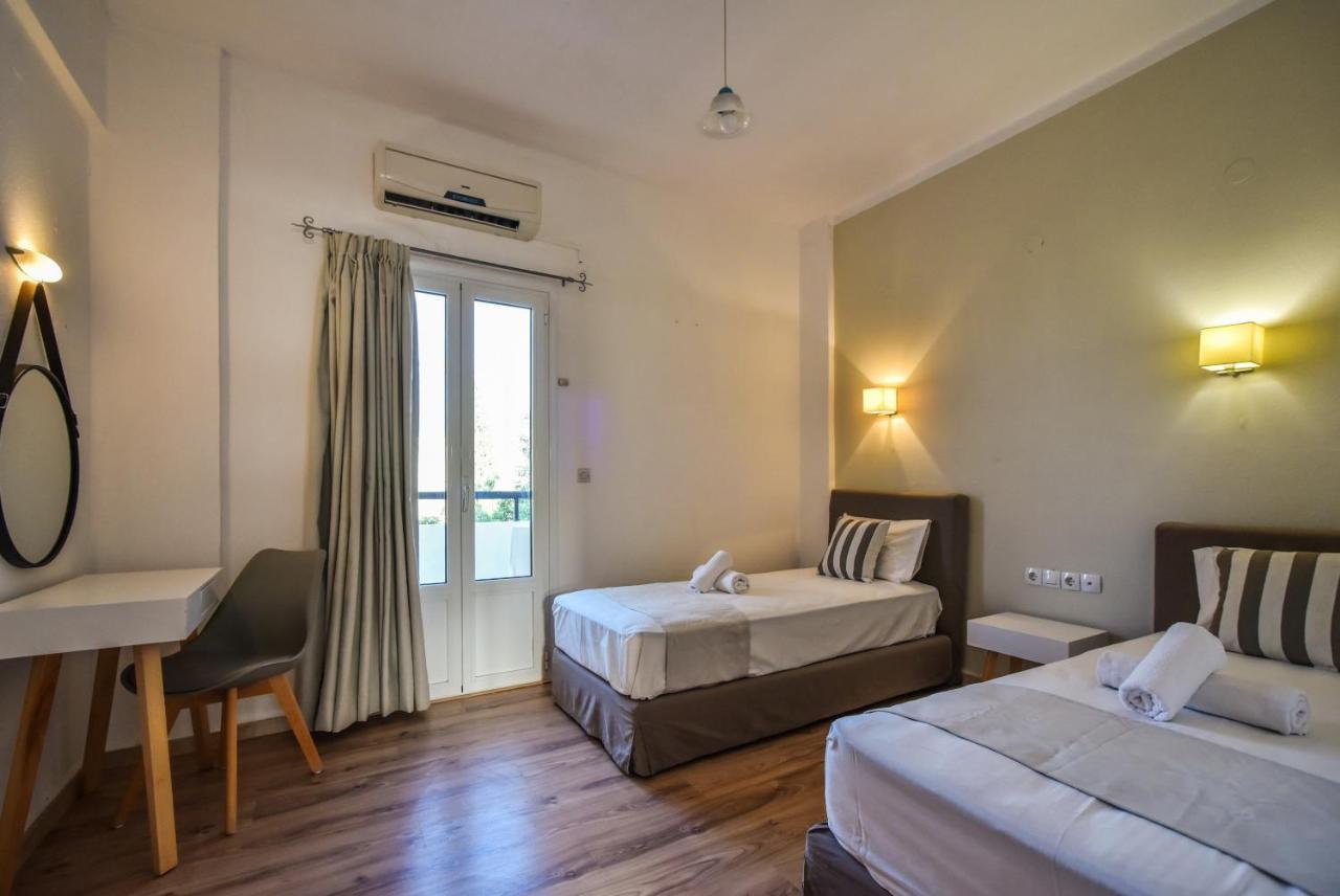 Iraklis Studios & Apartments
