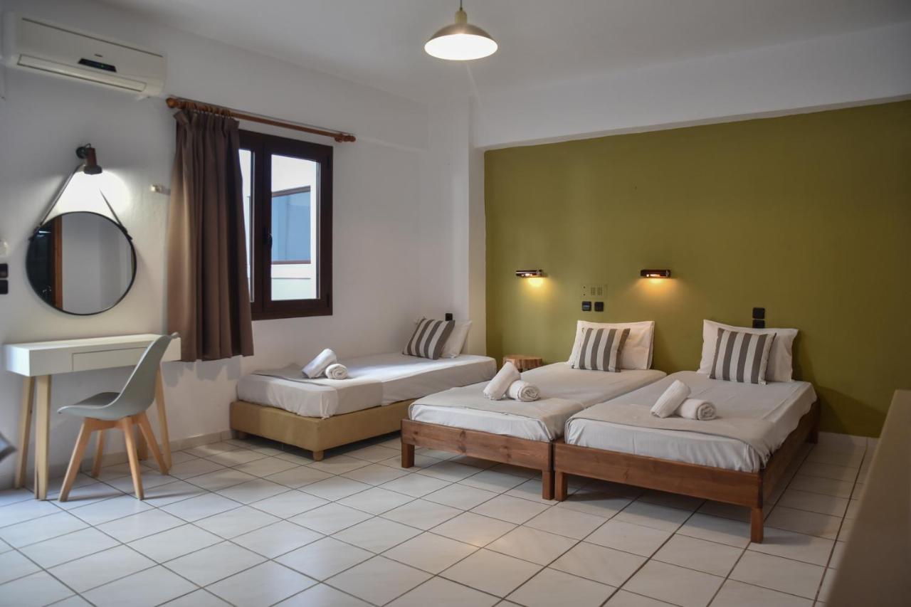 Iraklis Studios & Apartments