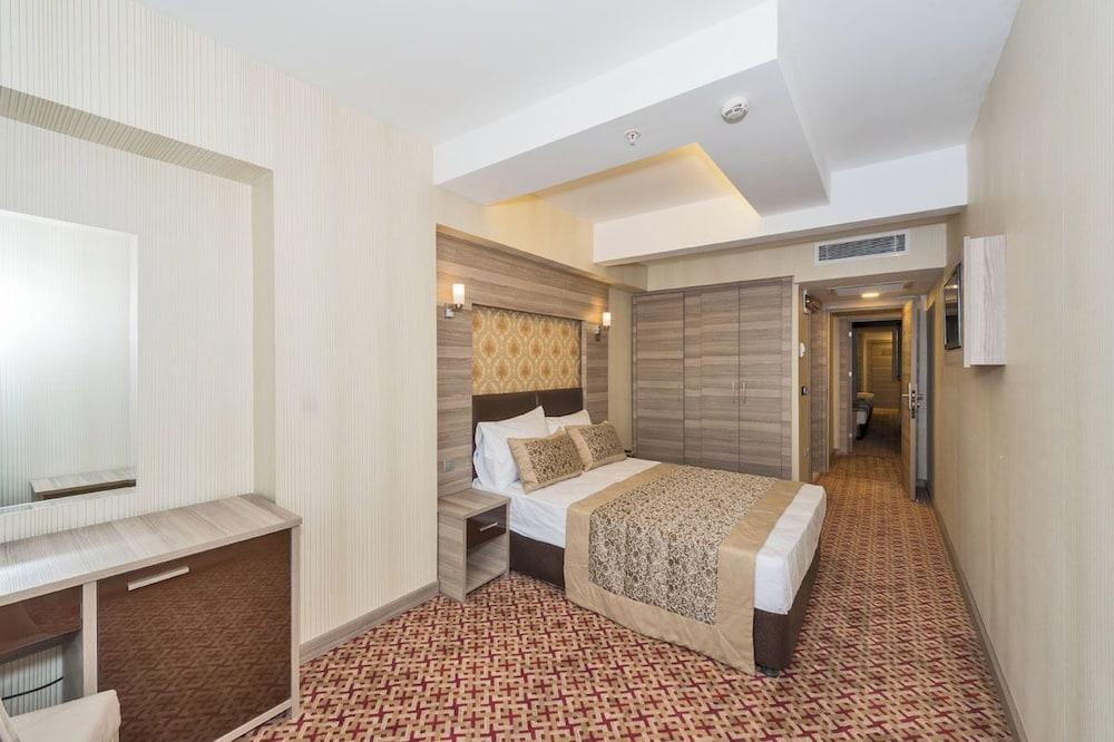 Matiat Hotel (Adults only)