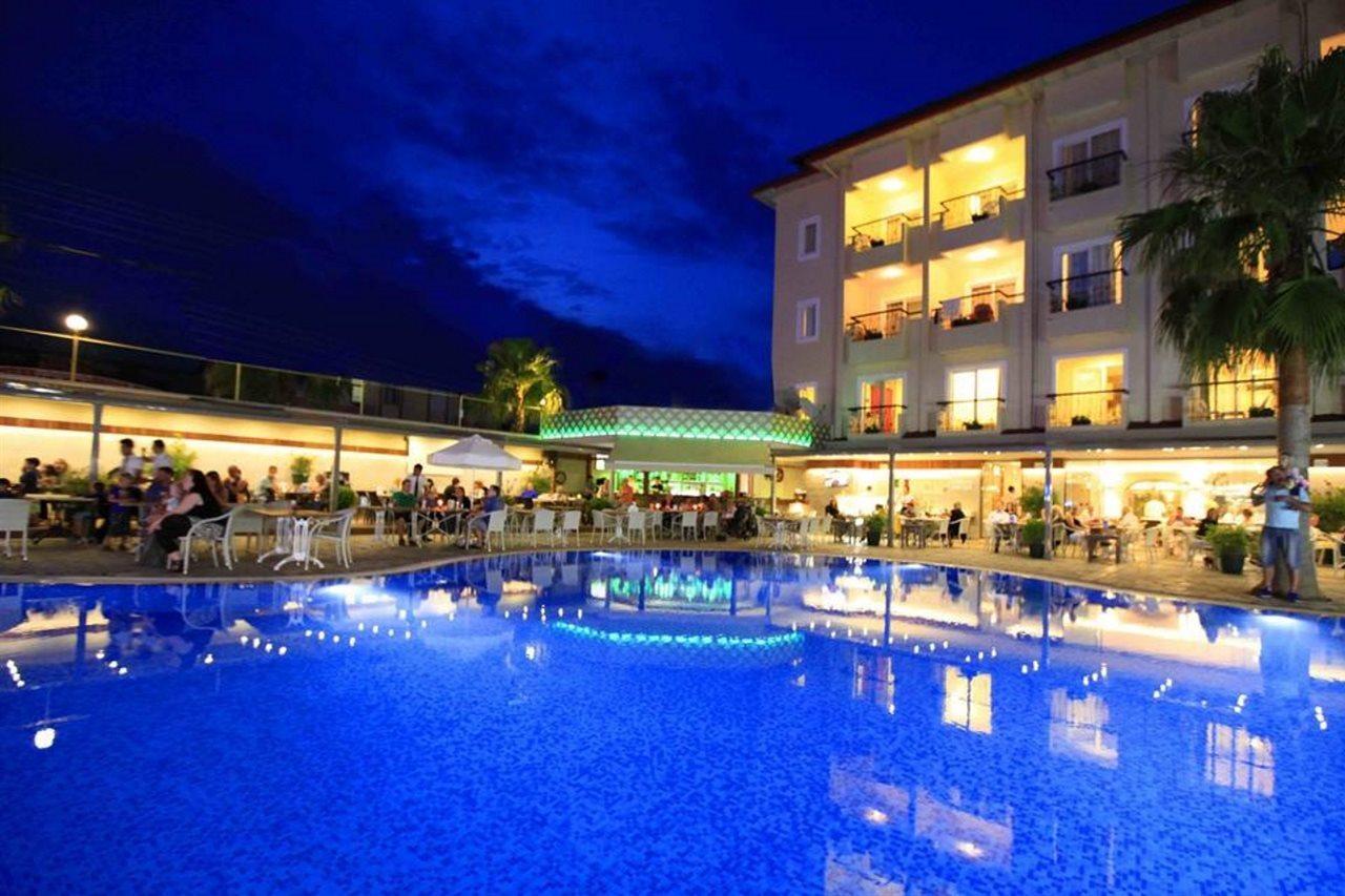 Sun City Apartments & Hotel