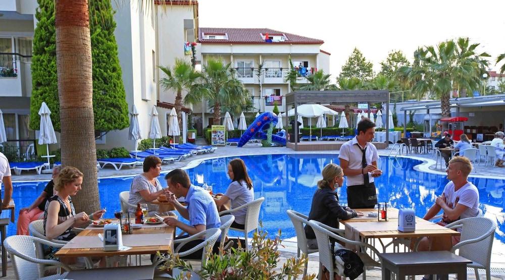 Sun City Apartments & Hotel
