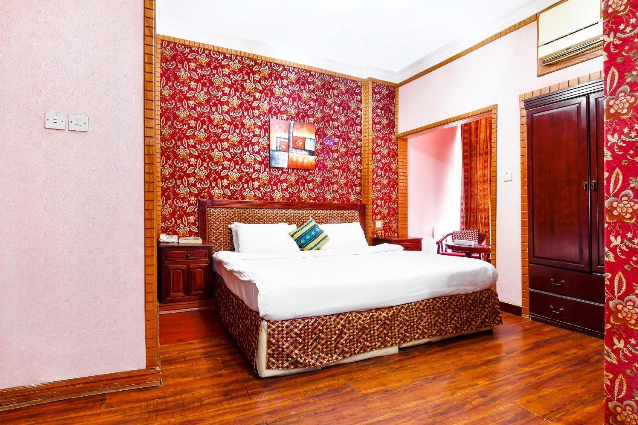 Moon Plaza Hotel