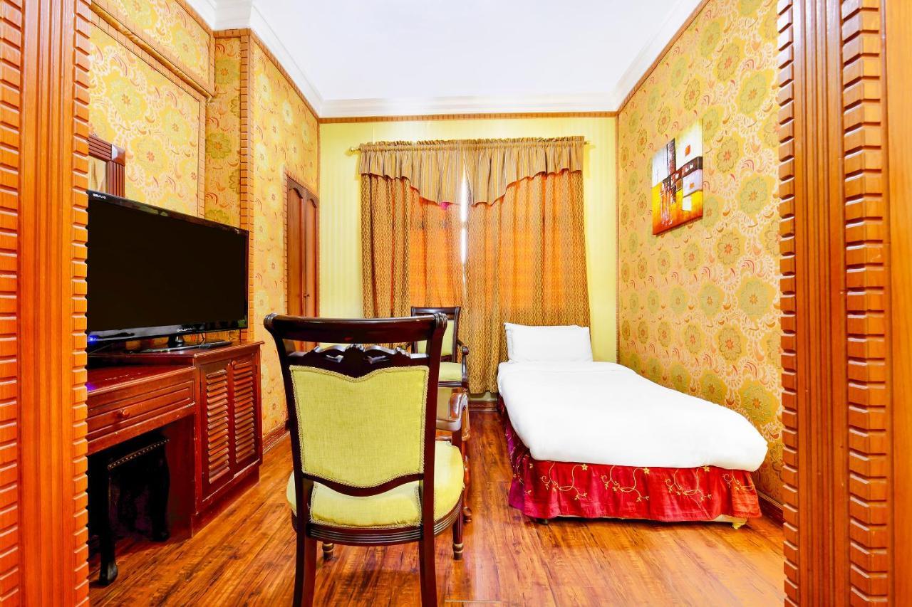 Moon Plaza Hotel