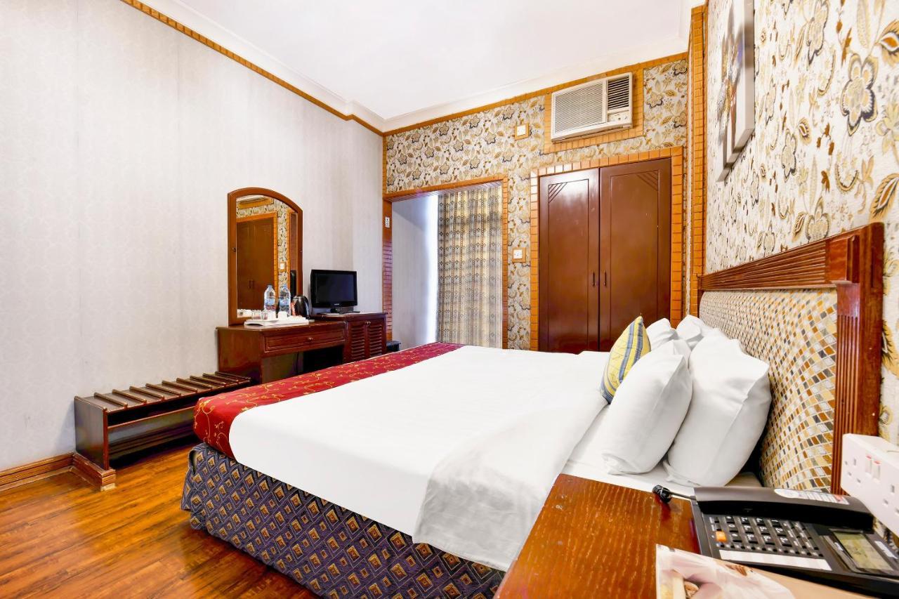 Moon Plaza Hotel
